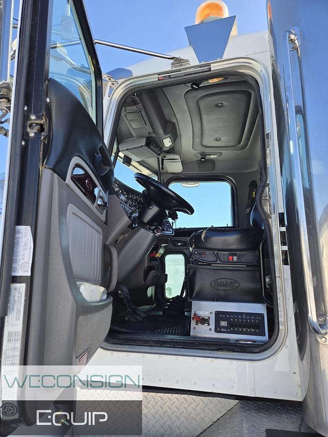 Used 2014 Peterbilt 367 Tan Tri 30 Ton Knuckle Boom Truck