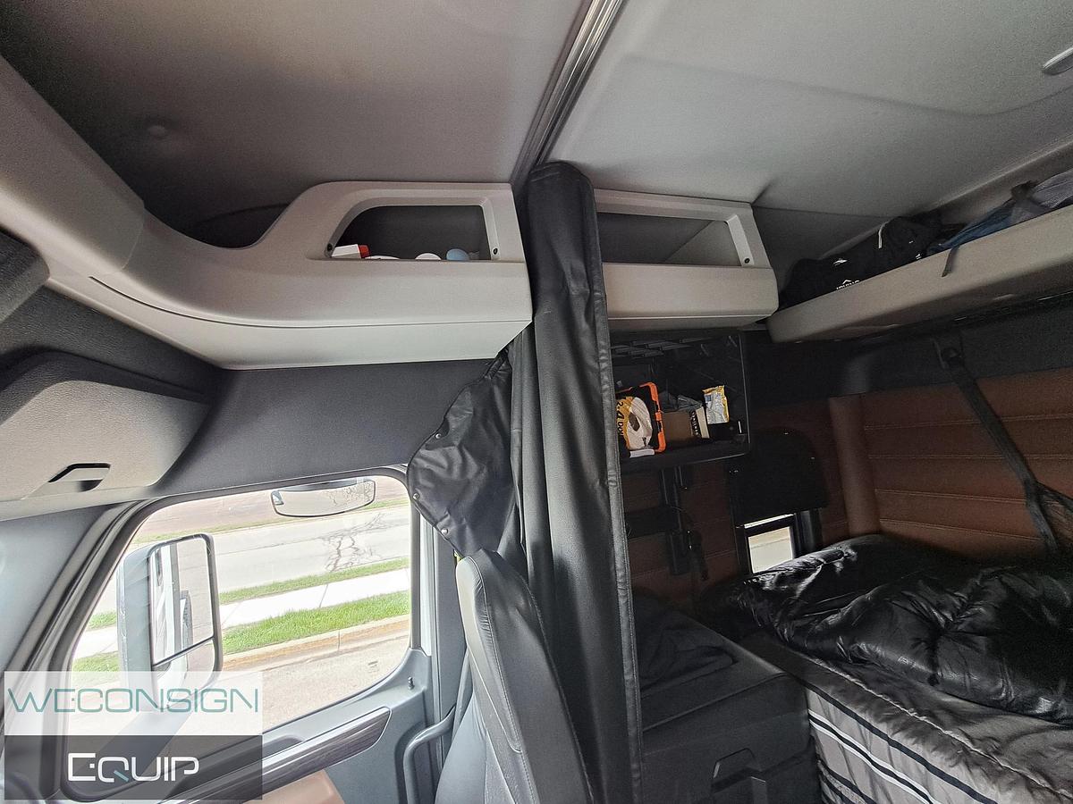 Used 2020 Freightliner Cascadia