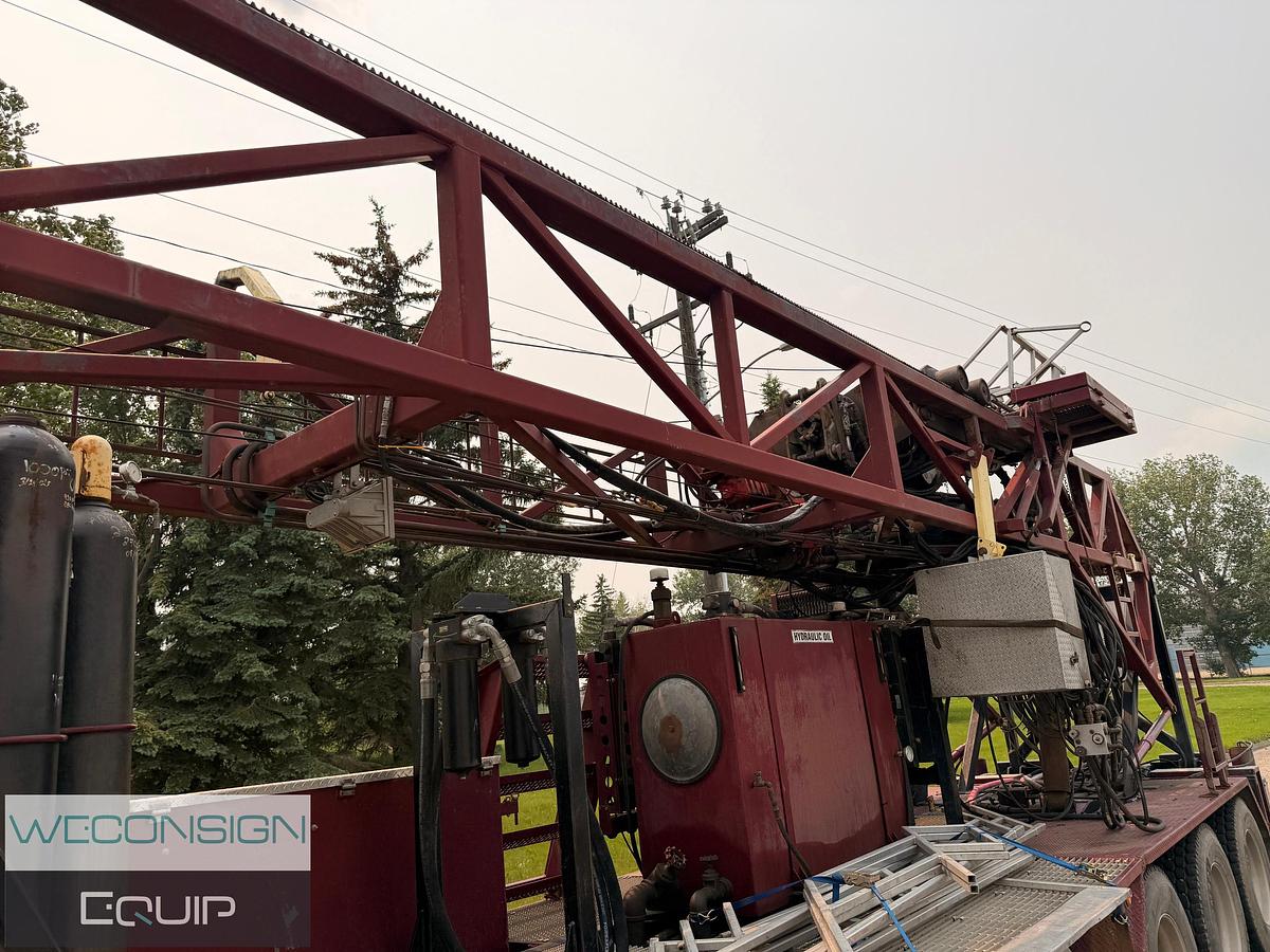 Used 2007 Freightliner FLD120 Snubbing Unit