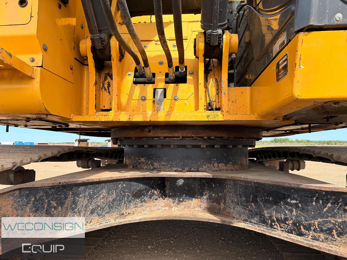 Used GTH-10 2015 John Deere 245G LC Excavator
