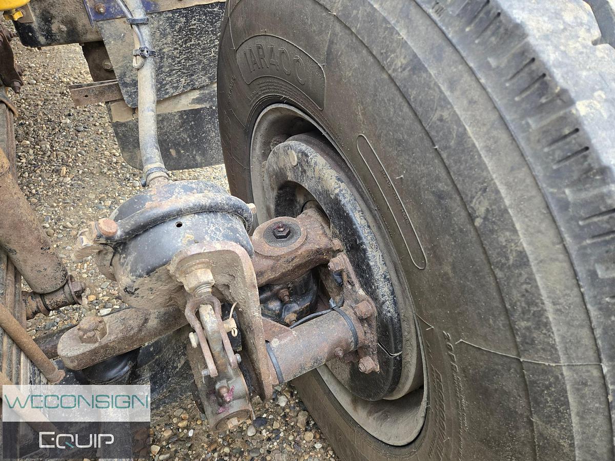Used 2004 Kenworth T800 Winch Truck