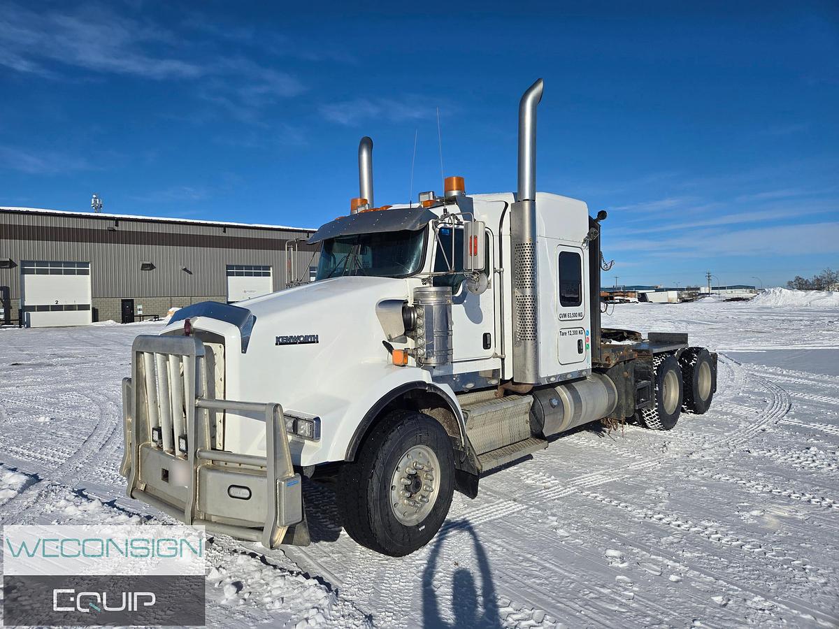 Used 2019 Kenworth T800 Winch Truck