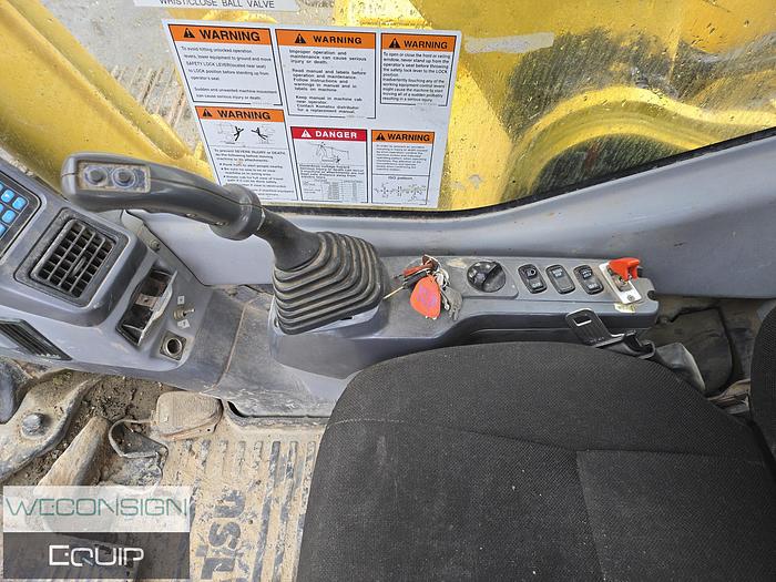 Used 2005 Komatsu PC220LC-7 Hydraulic Excavator