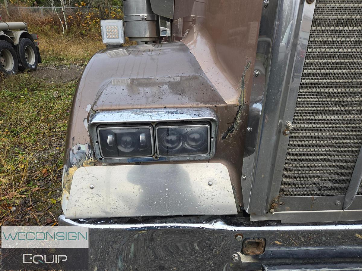 Used 2009 Kenworth W900L TA Sleeper Truck Tractor