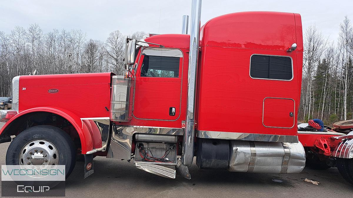 Used 2023 Peterbilt  389 Salvage