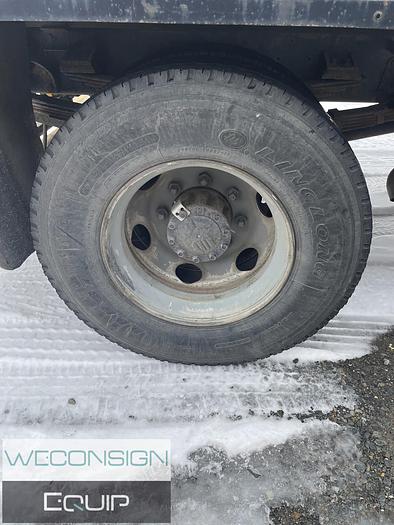 Used 2002 Nissan 2500 – Pavement Marking Vocational Truck