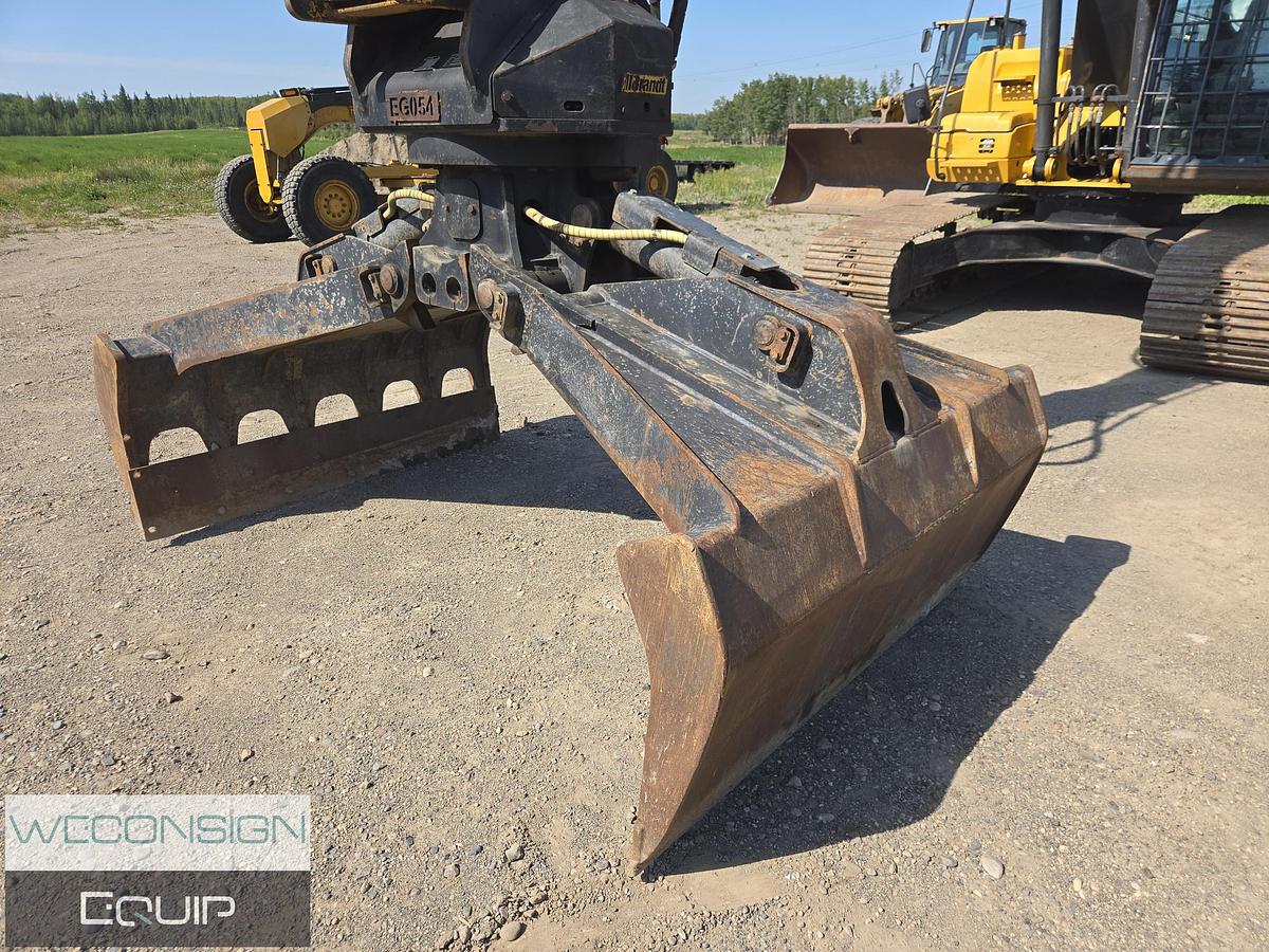 Used 2017 John Deere 250G LC Hydraulic Excavator