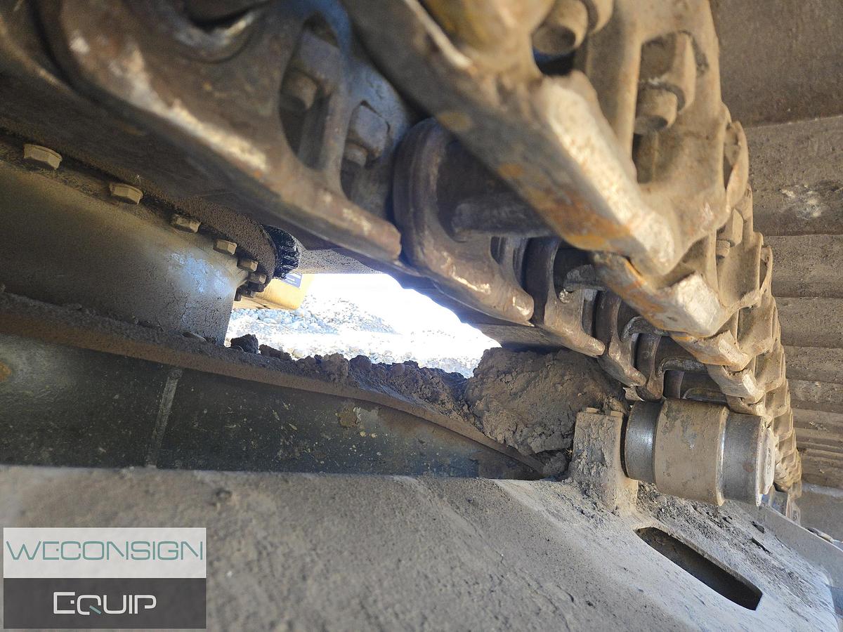 Used 2011 John Deere 225D LC