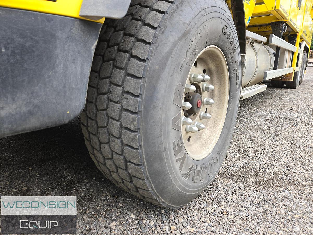 Used 2017 Kenworth T800 Tandem Axle Air Vac