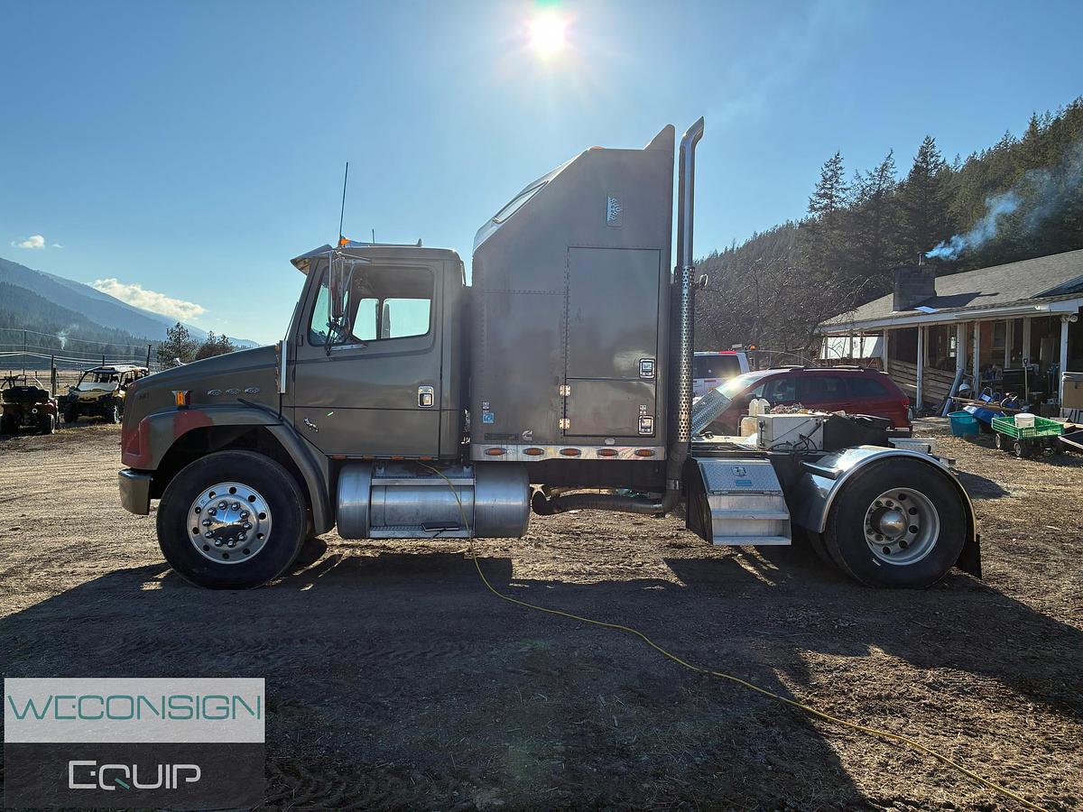 Used 1995 Freightliner FL106