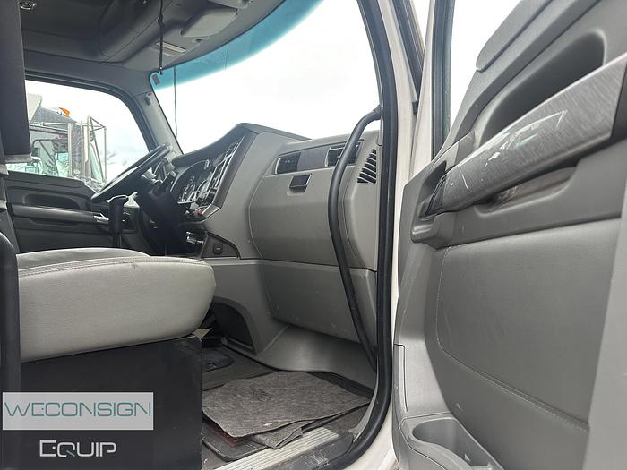 Used 2018 Kenworth T880