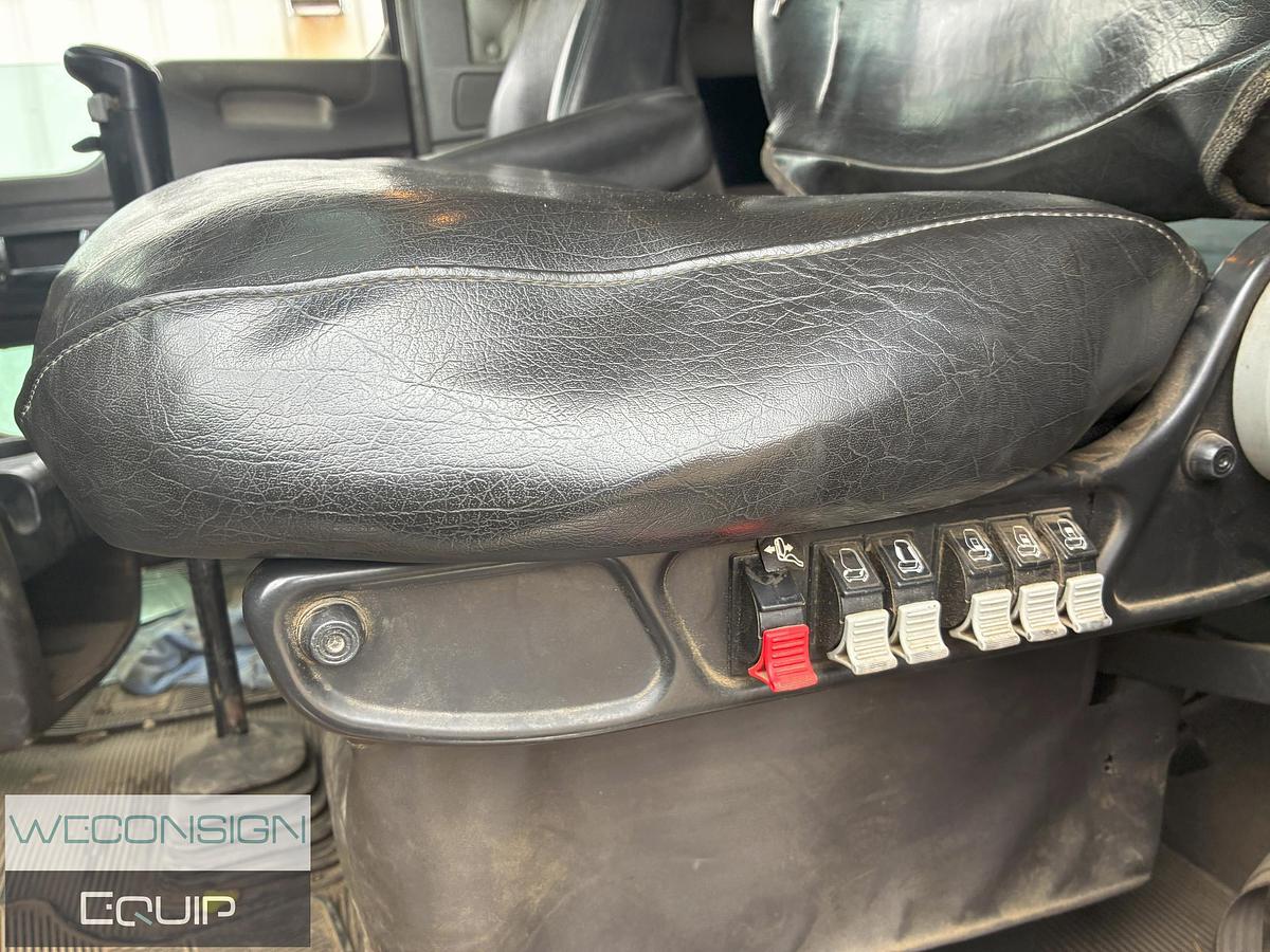 Used 2010 Kenworth SMV01