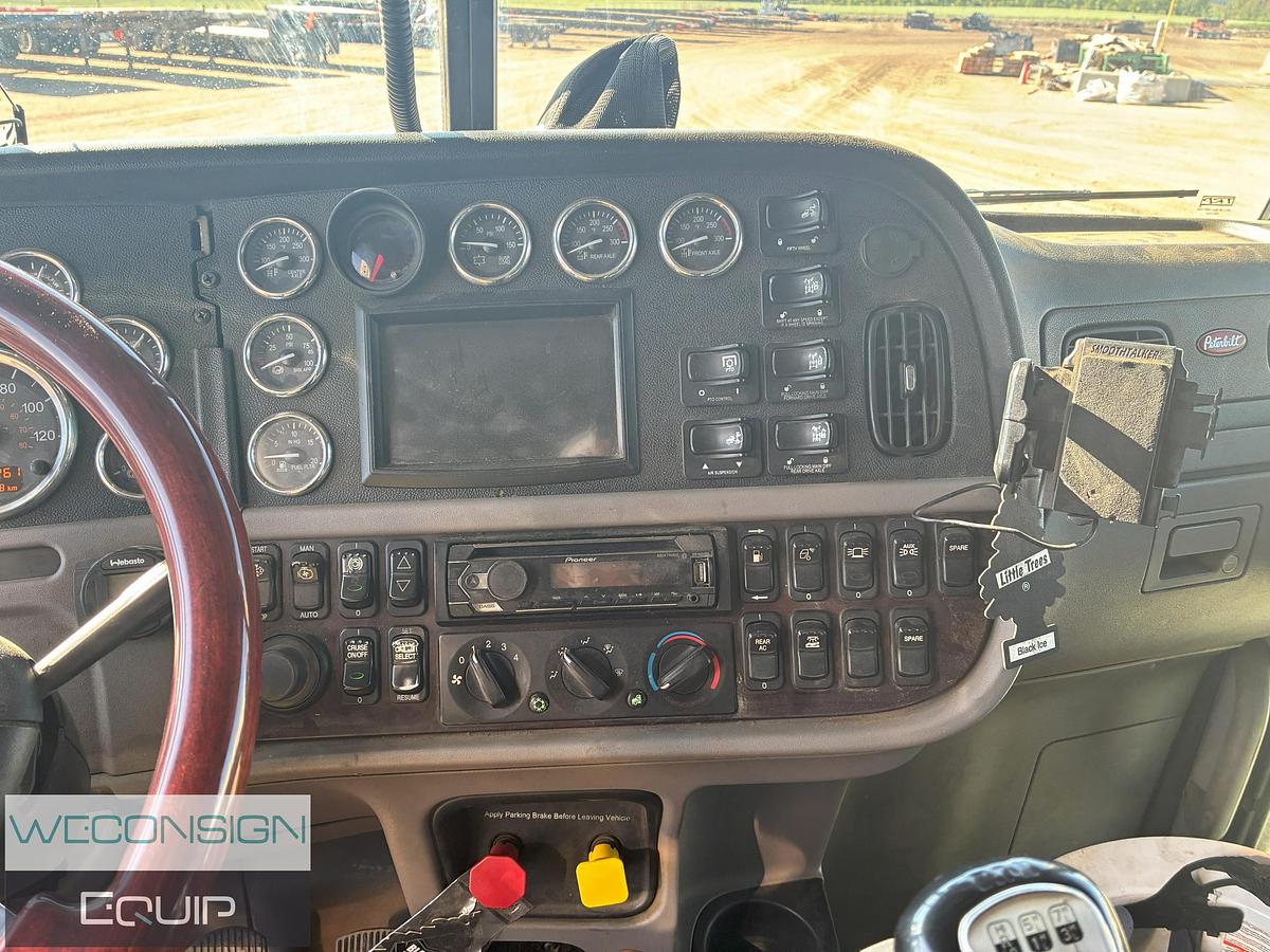Used 2016 Peterbilt 367 Winch Truck