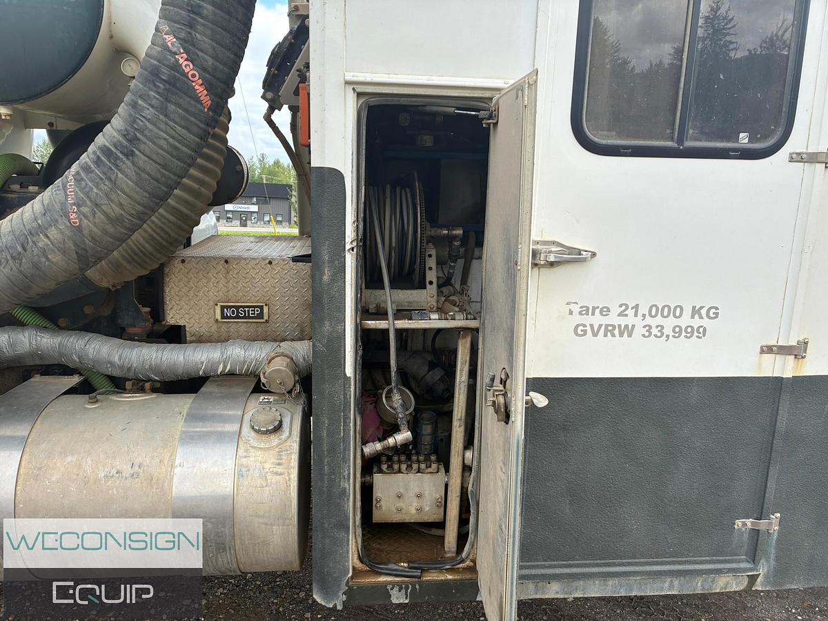 Used 2016 Kenworth T800 Tri Axle Hydrovac