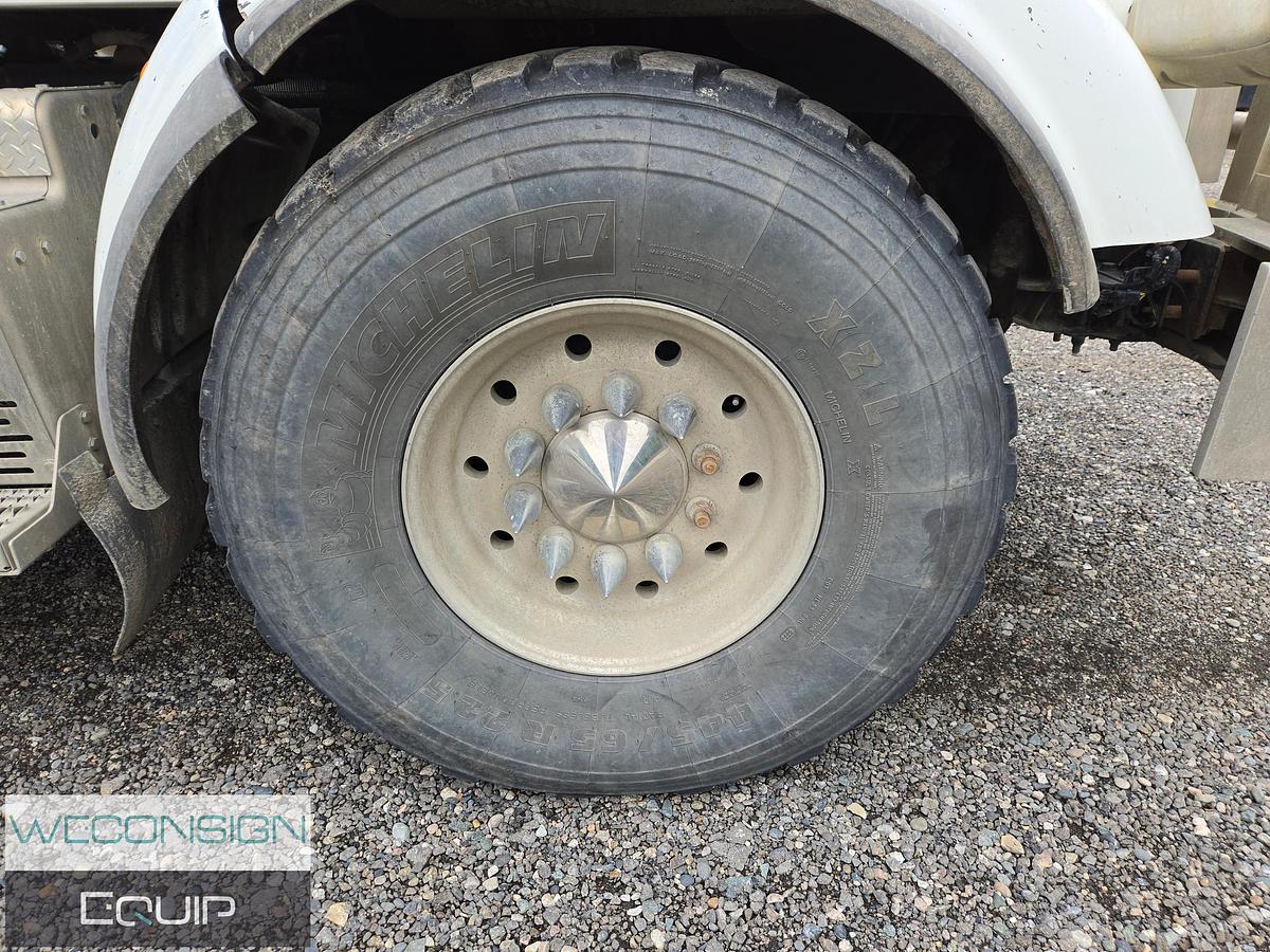 Used 2015 Peterbilt Tri-Axle Hydrovac