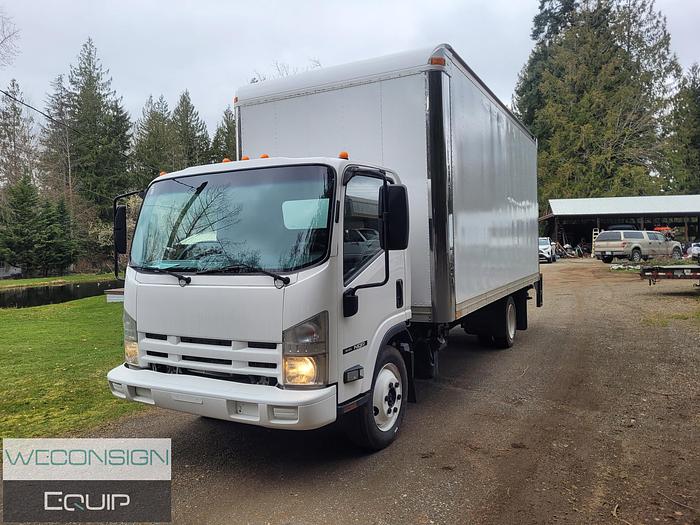 Used 2011 Isuzu NPR 18' Box/Van