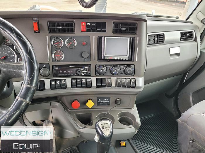 Used 2016 Kenworth T880 Hydro Excavator