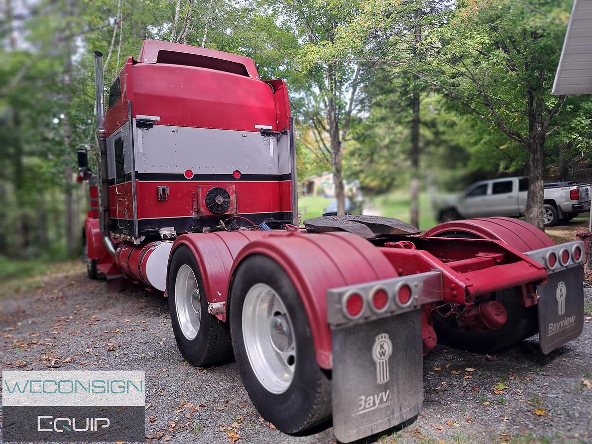 Used 2006 Kenworth W900L Sleeper Tractor