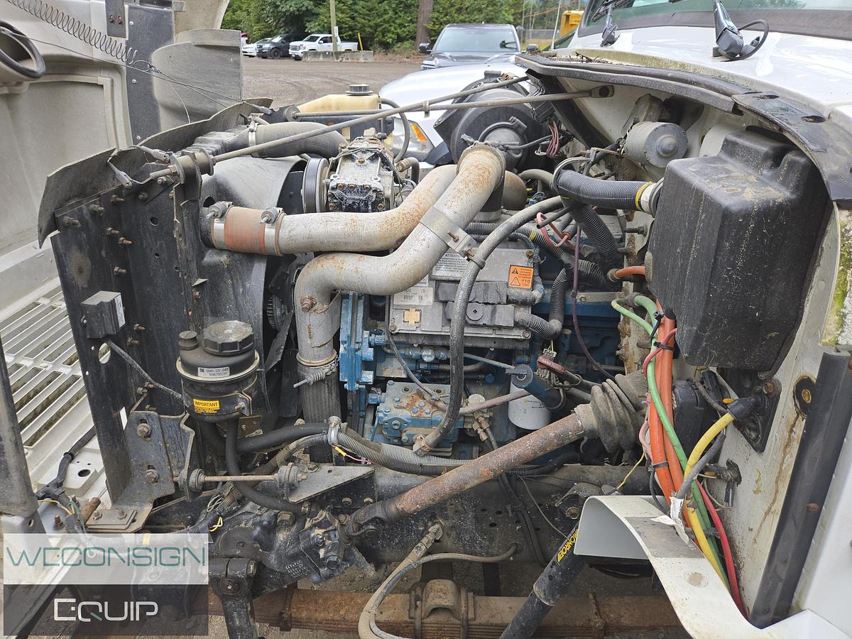 Used 2000 International 4700DT 466E Flat Deck Truck