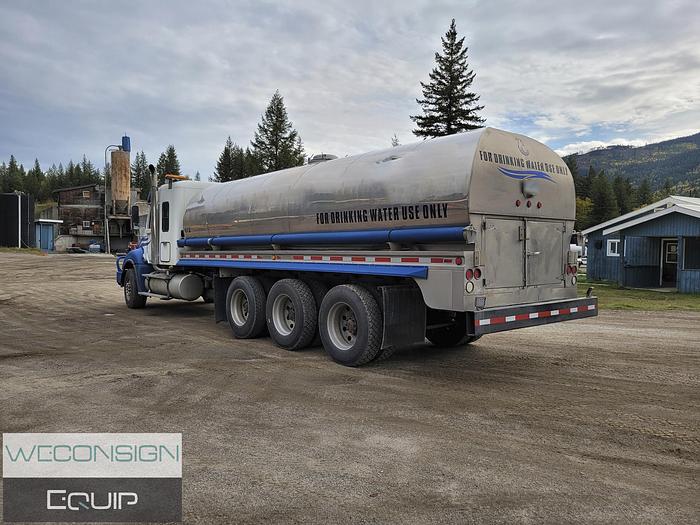 Used 2007 Freightliner Columbia Water/Tank