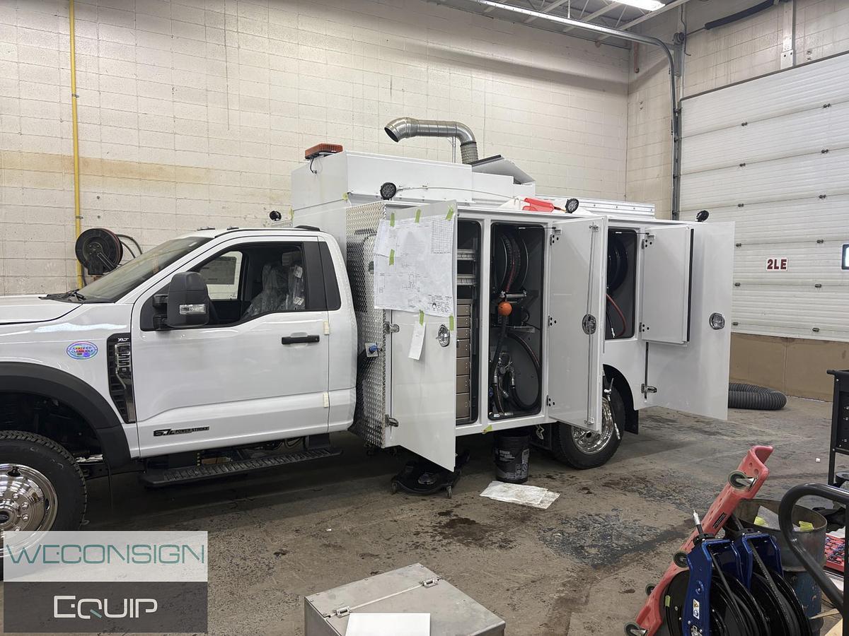 2025 Ford  F550 Lube Truck