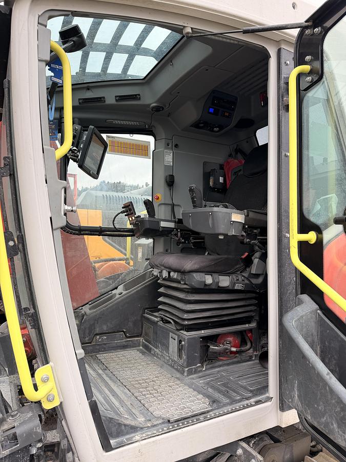 Used 2022 Sandvik DX900i T4 Crawler Mounted Drill