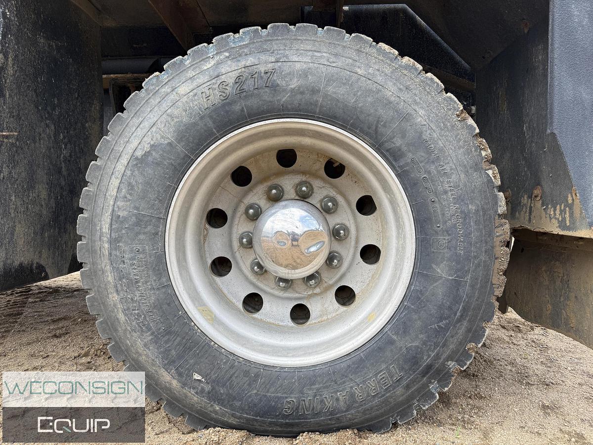 Used 2017 Peterbilt Single Axle Hydrovac