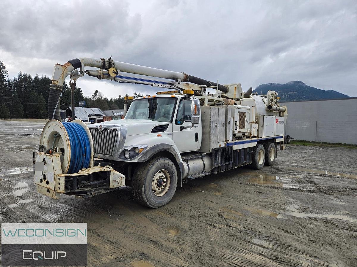 Used 2010 International 7400 SFA Vacuum Excavator Truck