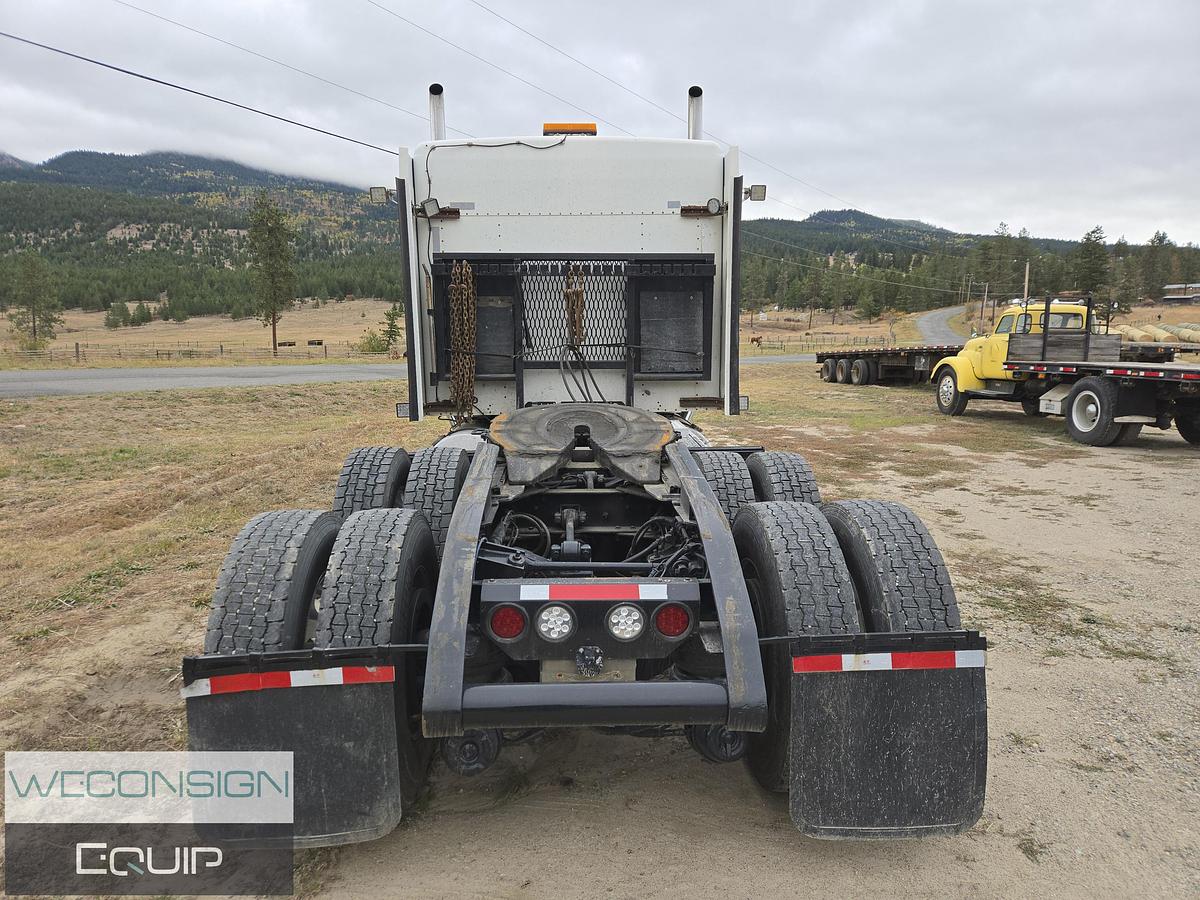 Used 2006 Kenworth W900B Sleeper Truck Tractor