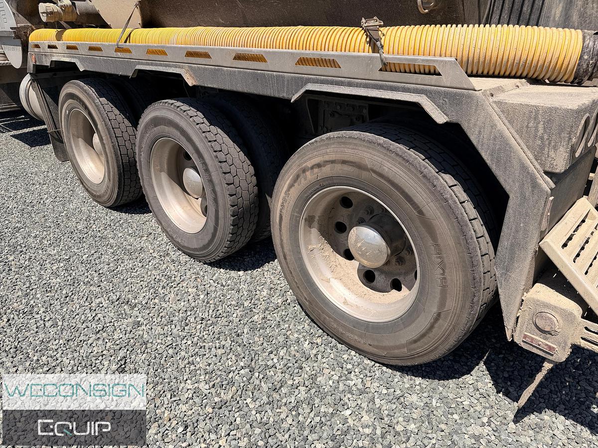 Used 2019 Western Star 4700SF Vacuum Excavator Truck