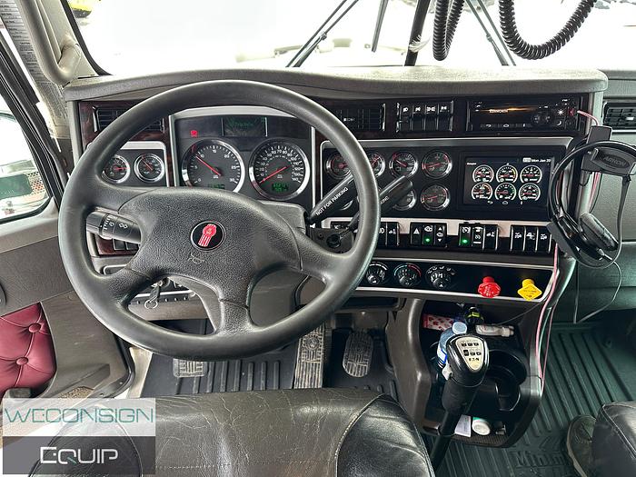 Used 2020 Kenworth T800 TA Winch Truck