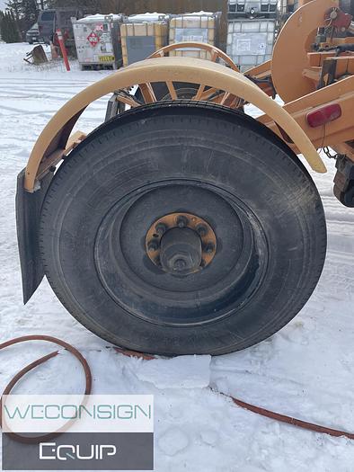 Used 2002 Nissan 2500 – Pavement Marking Vocational Truck