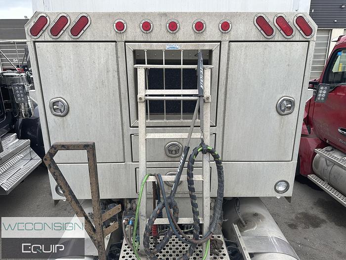 Used 2018 Kenworth T880