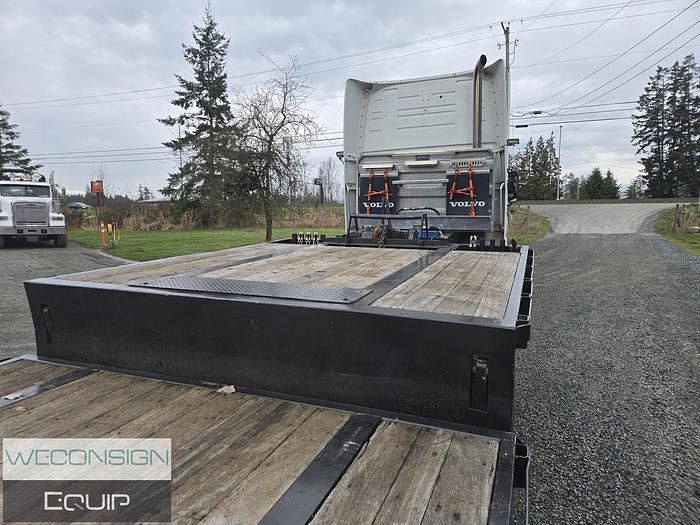 Used 2007 Volvo D12 Wet Kit Truck & Lowboy Trailer