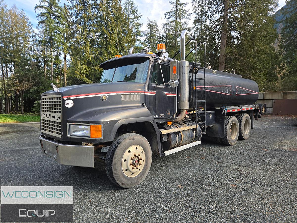 Used 1996 Mack CH613 Water Truck