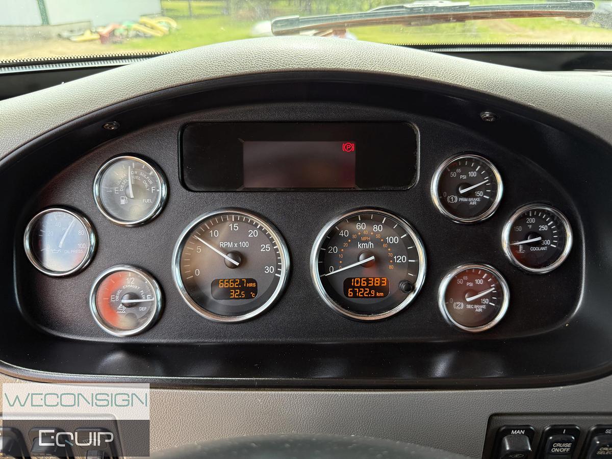 Used 2017 Peterbilt Single Axle Hydrovac