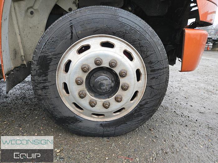 Used 2009 Freightliner M2 Tow Truck