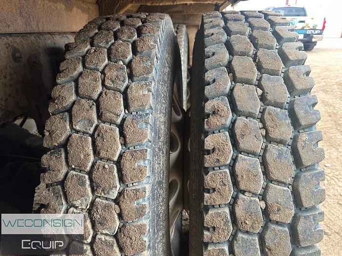 Used 2012 Kenworth T800 DOT Vacuum