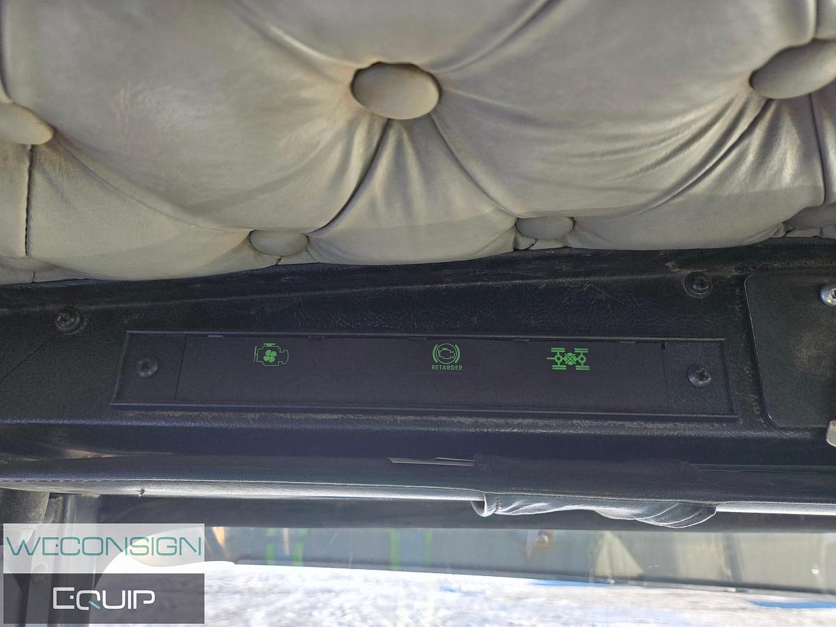 Used 2006 Kenworth C500B Bed Truck