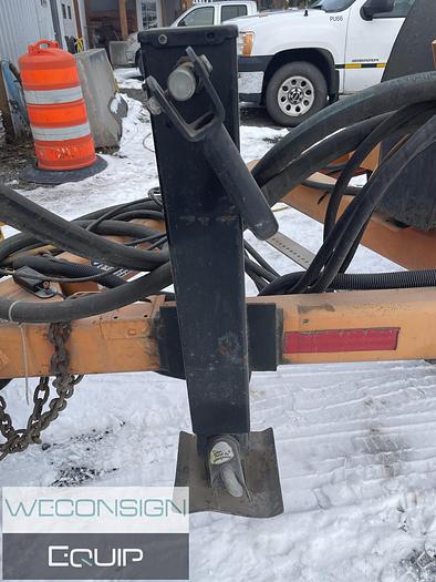 Used 2002 Nissan 2500 – Pavement Marking Vocational Truck