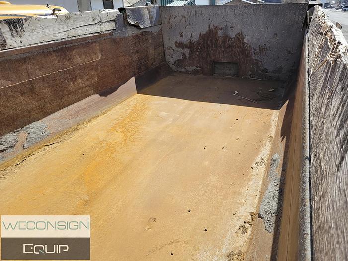 Used 2003 Sterling L7500 Dump/Gravel