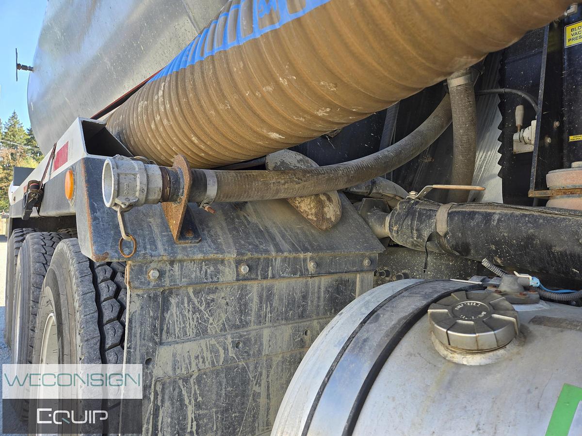 Used 2015 CAT Hydro Excavator