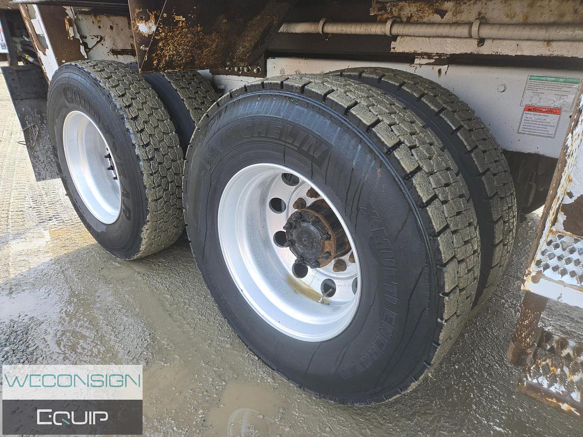 Used 2013 Freightliner 114SD TA Digger Truck