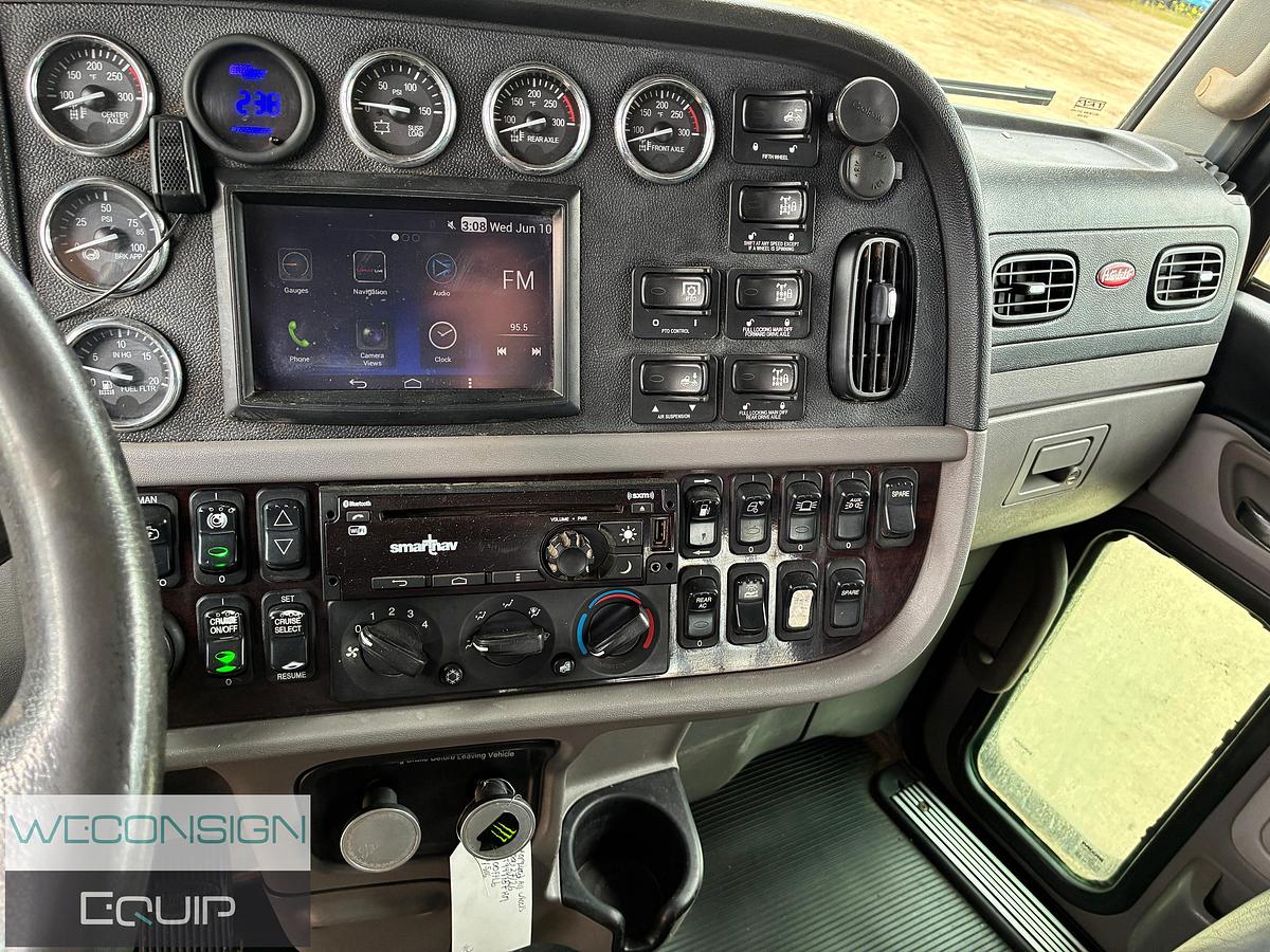 Used 2016 Peterbilt 367 Winch Truck