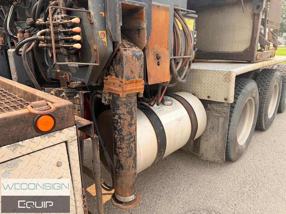 Used 2007 Freightliner FLD120SD 35 Ton Knuckle Boom Truck