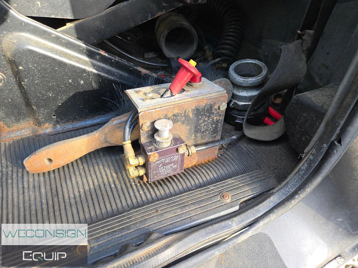 Used 1999 Western Star 5864S TA Water Truck