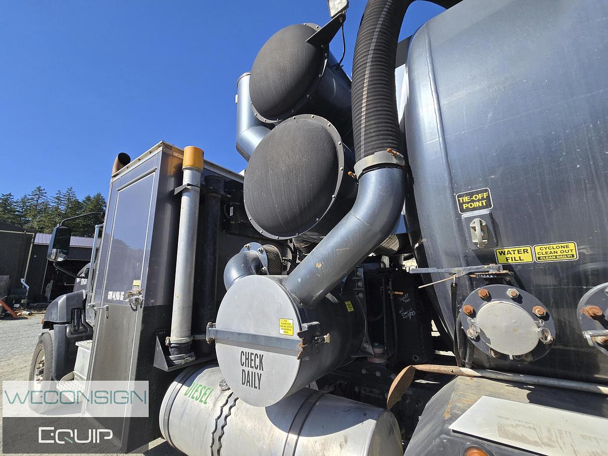 Used 2015 CAT Hydro Excavator