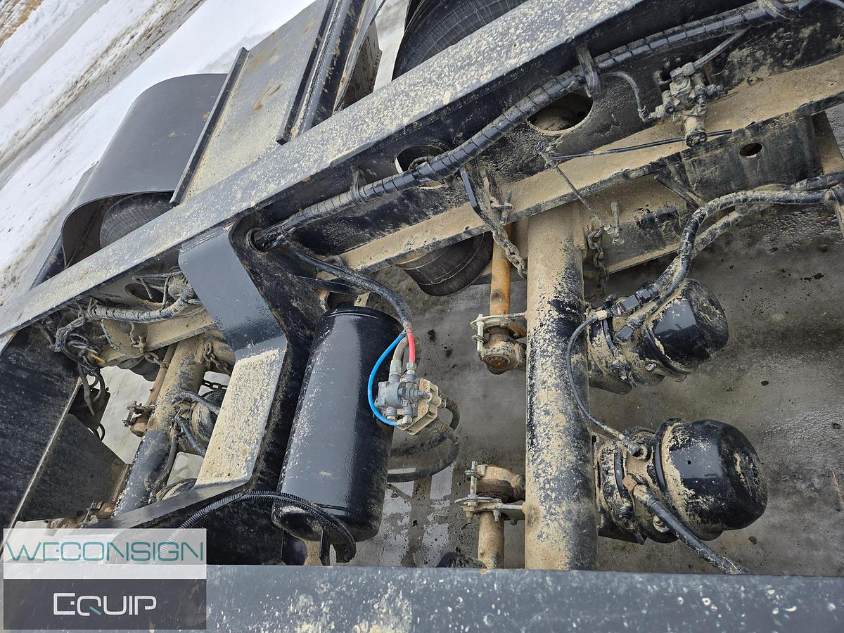 Used 2014 Pacesetter 55T 9 Axle Lowbed/Lowboy Trailer Combination