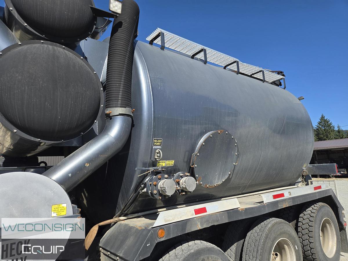 Used 2015 CAT Hydro Excavator