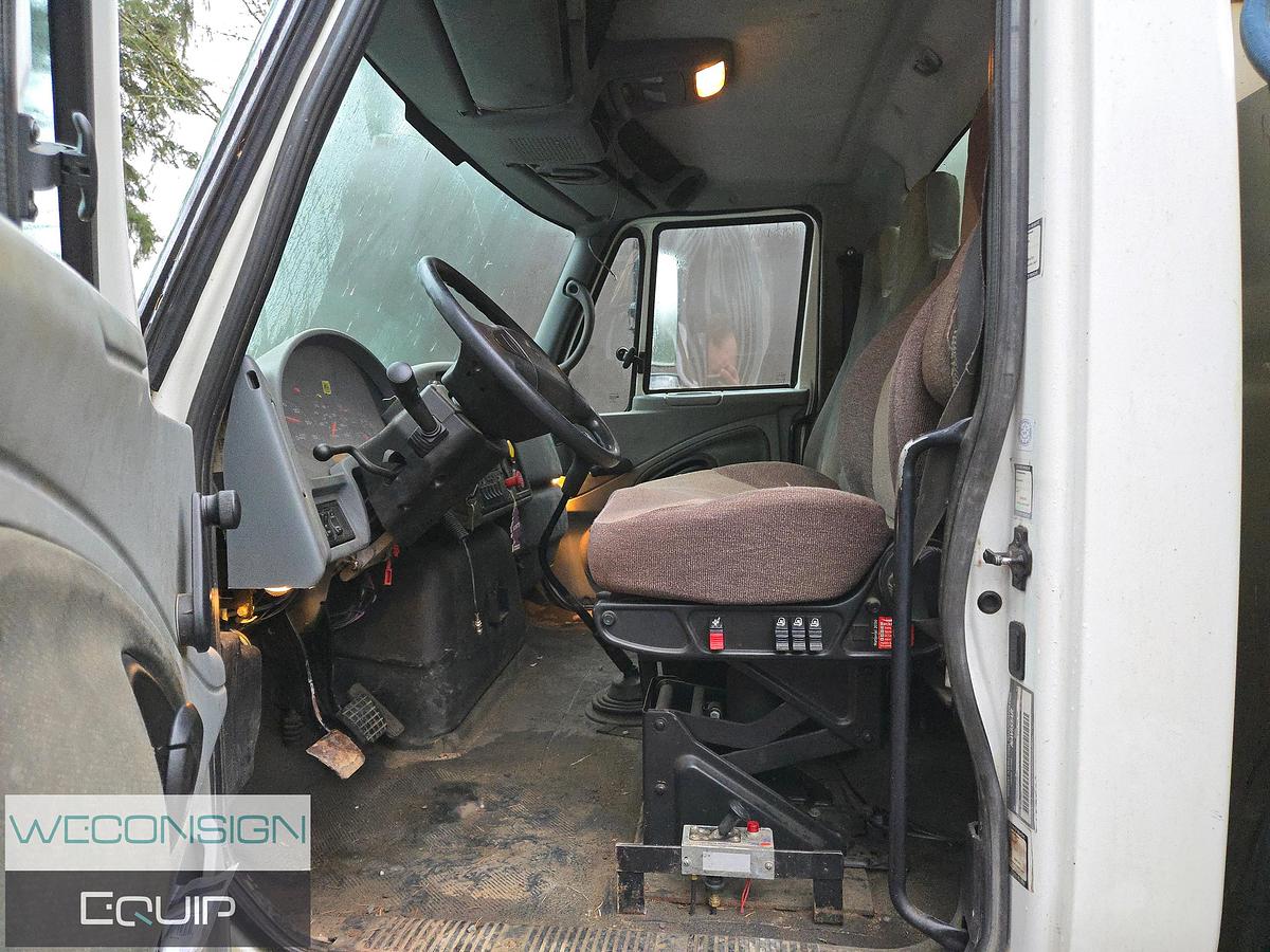 Used 2002 International 4300SBA Service/ Mechanics Truck